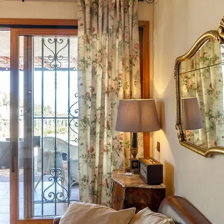 Dom wakacyjny With A Great Sea View,9min By Walk To Tossa de Mar