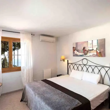 Dom wakacyjny With A Great Sea View,9min By Walk To Tossa de Mar